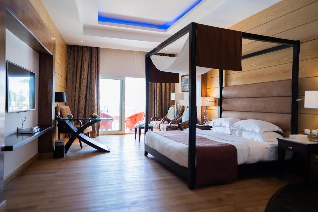 Royal Savoy Sharm El Sheikh (Adults Only) Sharm El Sheikk Exterior foto A room at the hotel