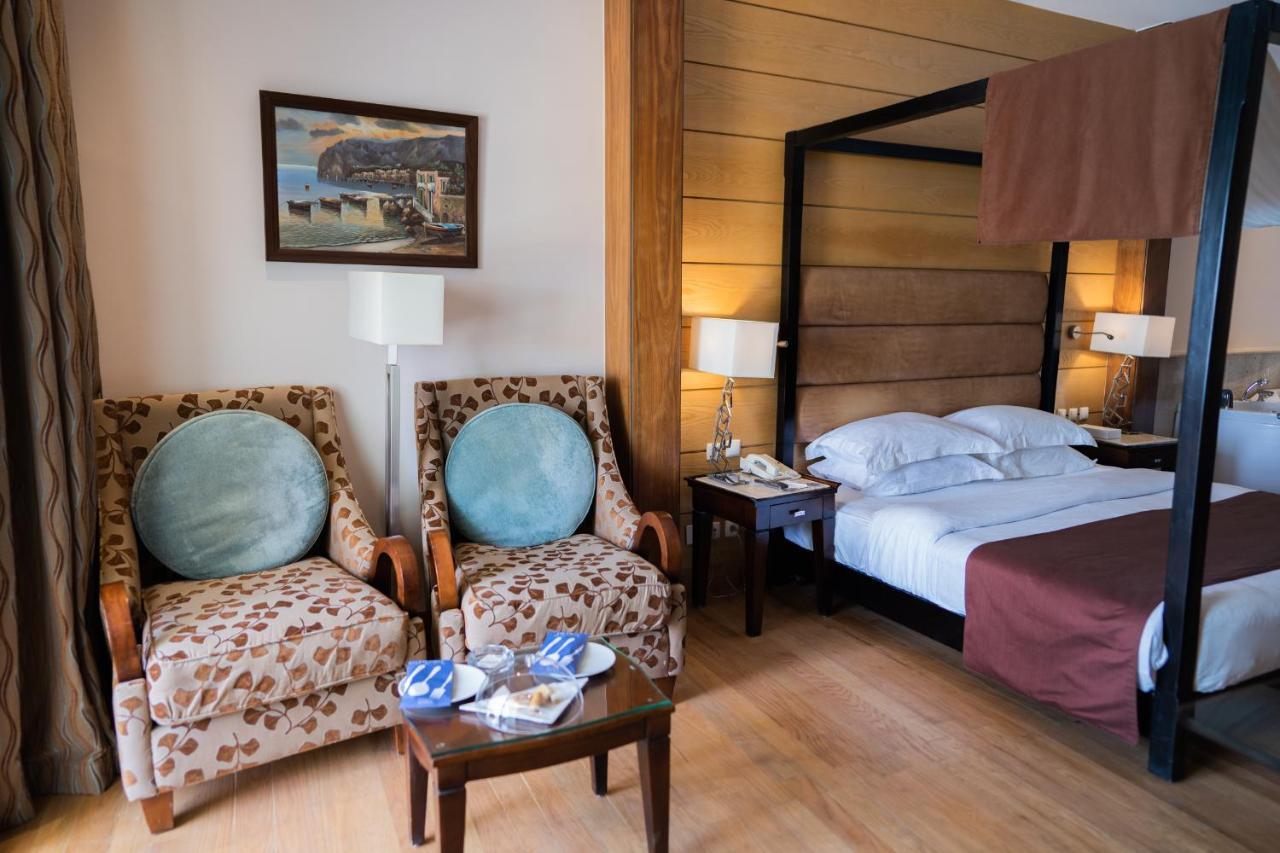 Royal Savoy Sharm El Sheikh (Adults Only) Sharm El Sheikk Exterior foto A room at the hotel