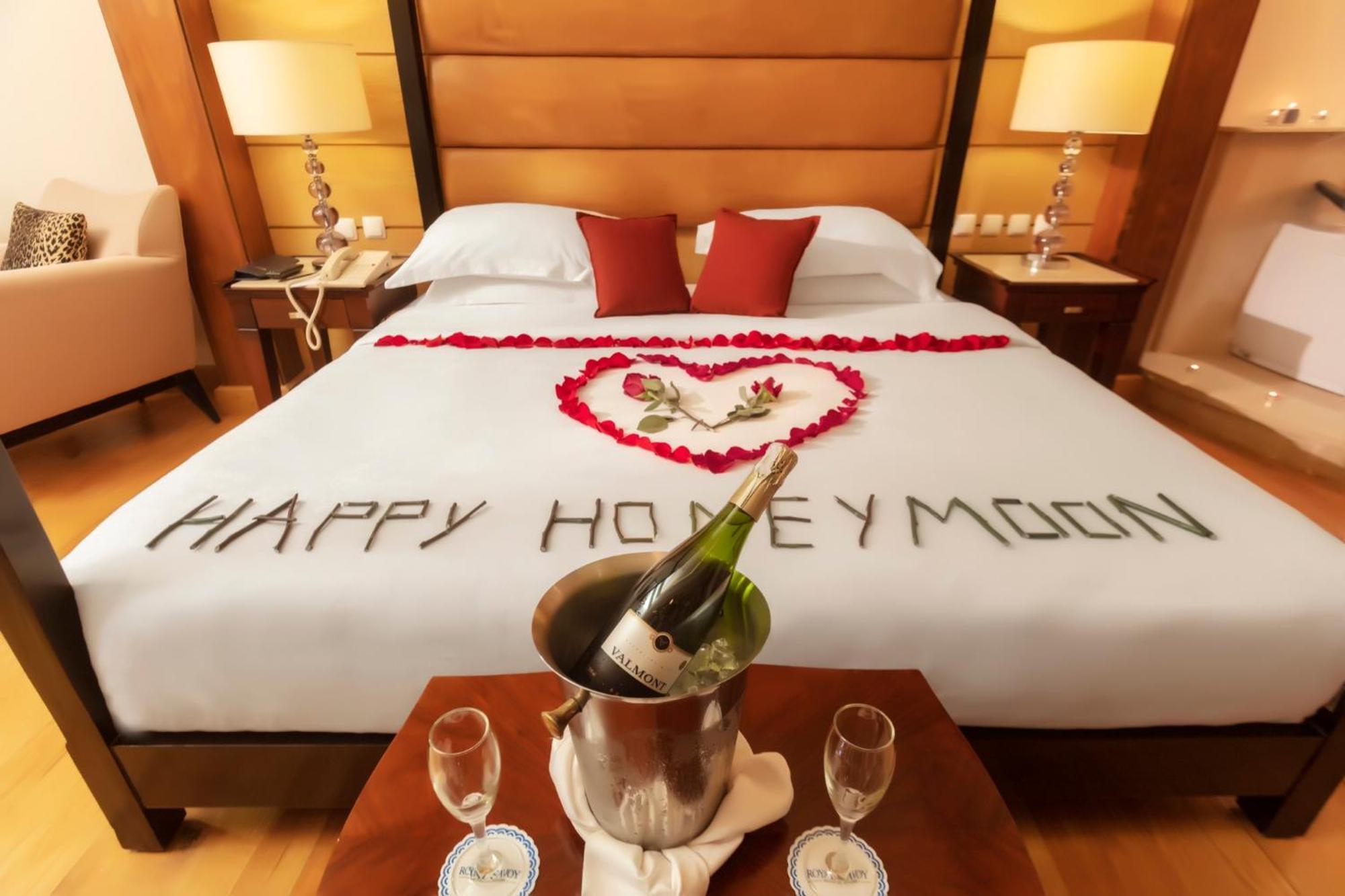 Royal Savoy Sharm El Sheikh (Adults Only) Sharm El Sheikk Exterior foto A honeymoon suite
