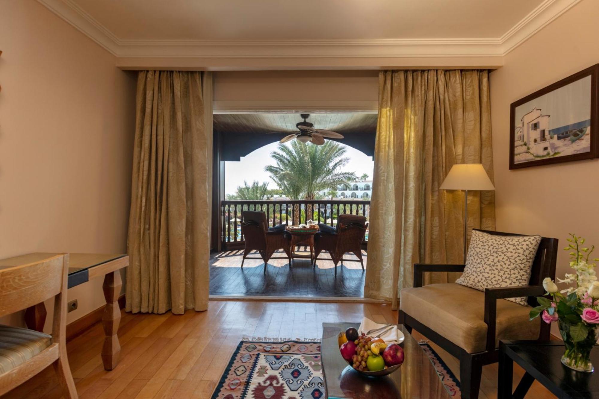 Royal Savoy Sharm El Sheikh (Adults Only) Sharm El Sheikk Exterior foto A room at the hotel