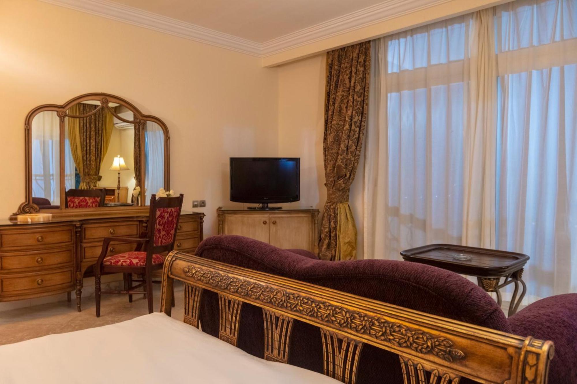Royal Savoy Sharm El Sheikh (Adults Only) Sharm El Sheikk Exterior foto A suite at the hotel